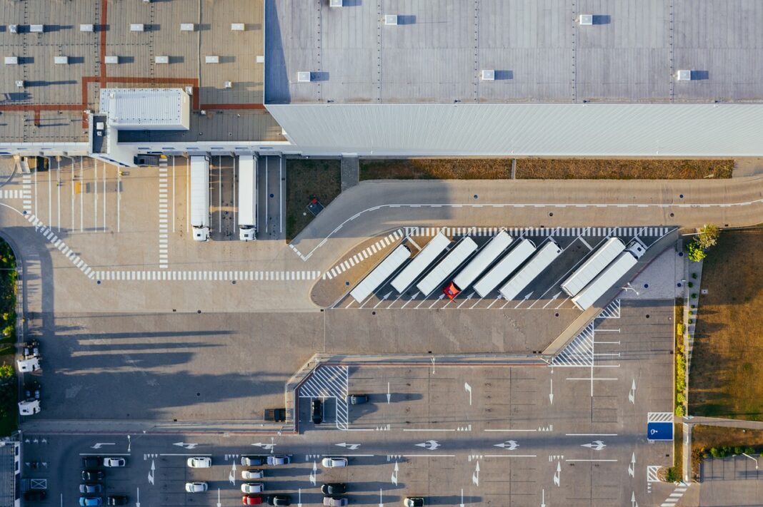 magazyn transport