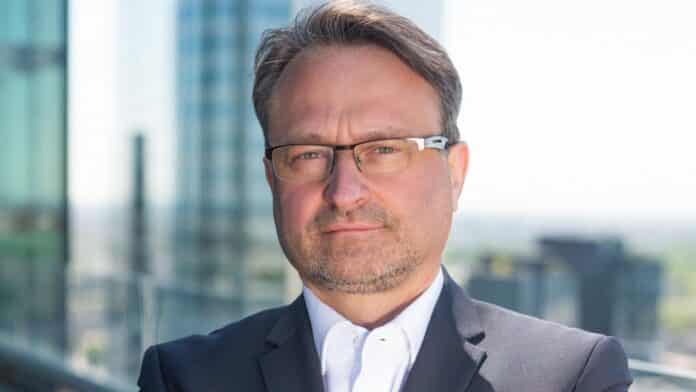 Grzegorz Chmielak Head of Valuation and Capital Markets AXI IMMO