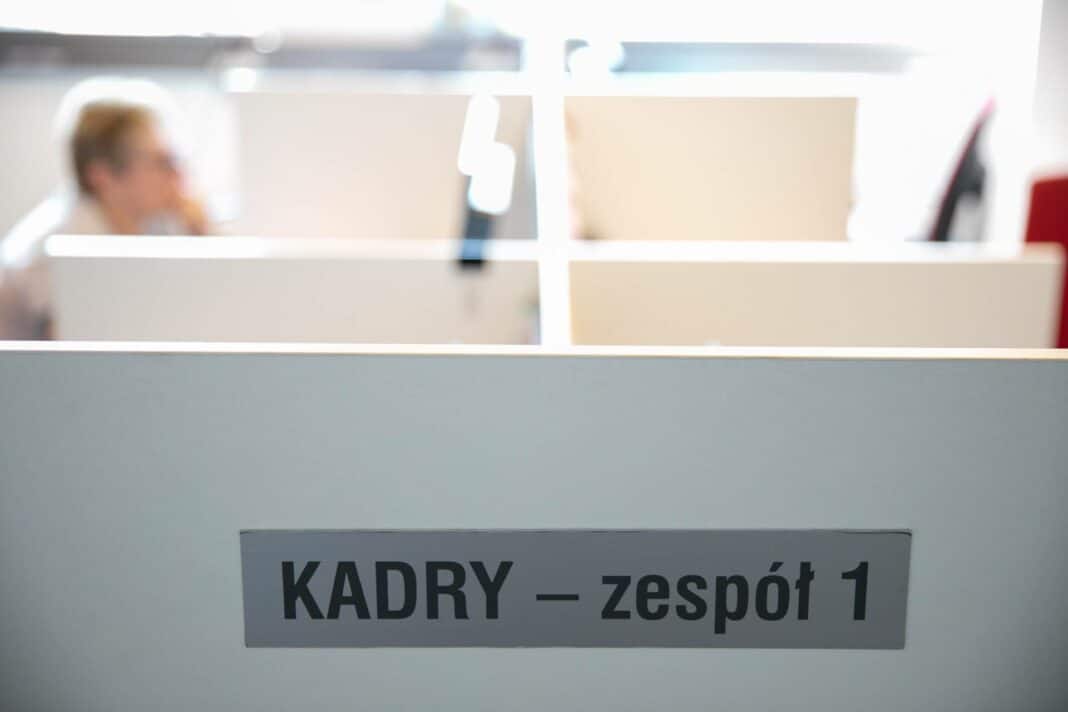 kadry-praca-pracownik.jpg