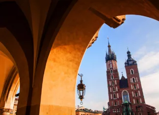 Kraków in April 2026: higher wages and strong industry, but a weaker labour market and falling retail sales Kraków 1