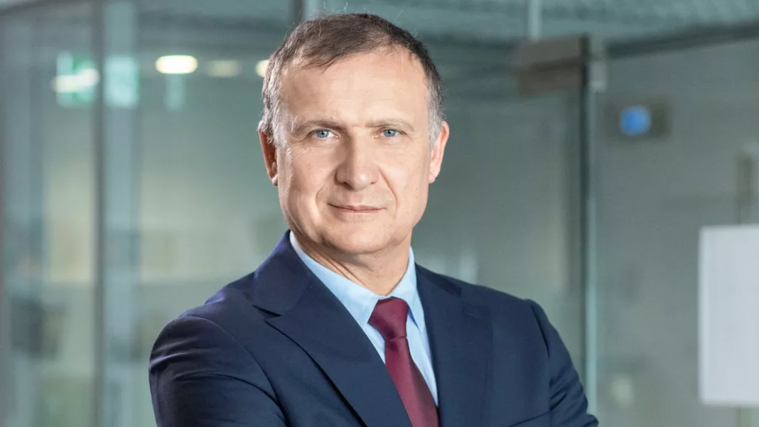 Piotr Mierzejewski Thorium Space