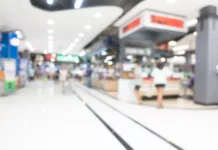 Cross-Border Trade Delivers PLN 3.1bn Positive Balance for Poland lotnisko sklepy