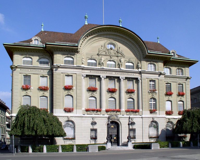 Bank Szwajcarii ustalił sztywny kurs franka na 1.20 do euro