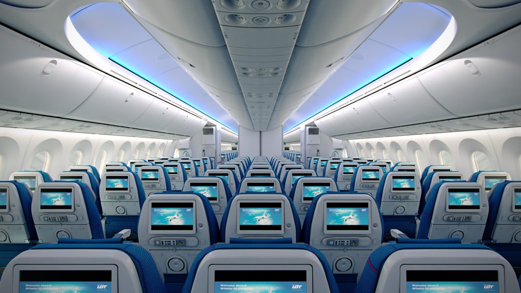 LOT Dreamliner SAMOLOT