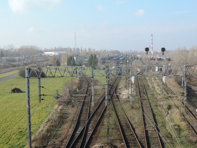PKP Energetyka S.A. testuje nowe słupy