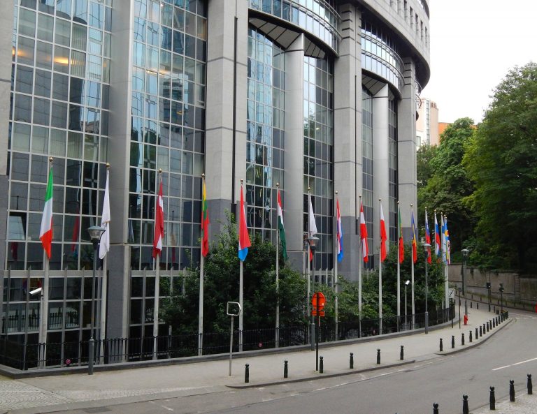 Frans Timmermans w Parlamencie Europejskim o nowych ambicjach klimatycznych UE