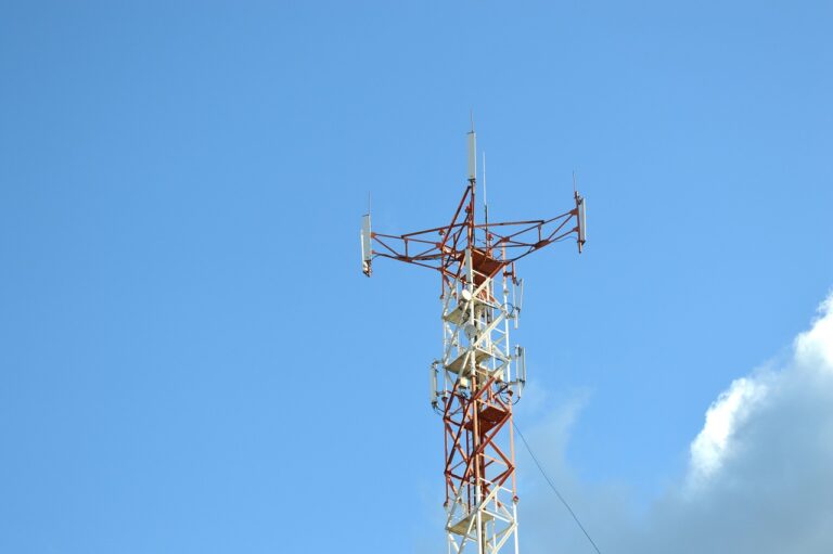 10-krotnie wzrośnie ilość danych przesyłanych w sieciach mobilnych w latach 2013-2019