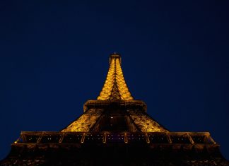 wieża paryż francja