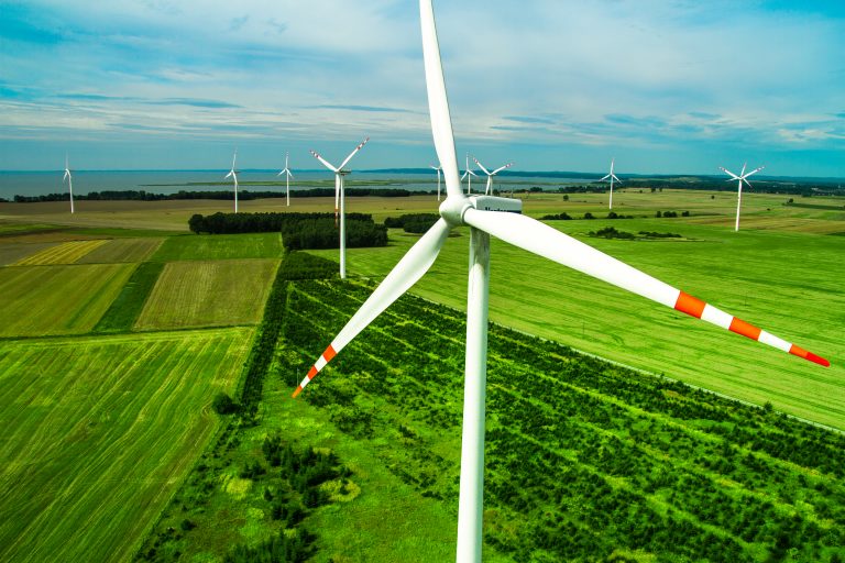 TAURON Polska Energia: 295 mln zł na OZE i rozwój infrastruktury energetycznej