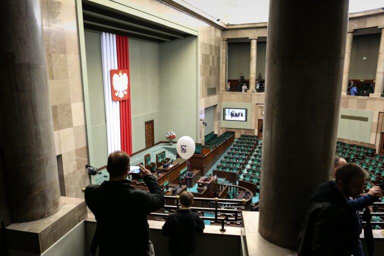 Rząd zmniejsza składkę do OFE