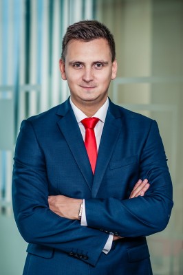 Mateusz Adamkiewicz  HFT Brokers Dom Maklerski S.A.
