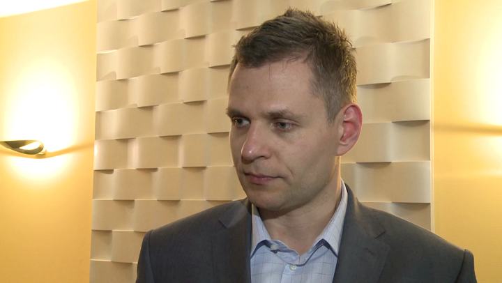 Zmiana dostawcy energii elektrycznej jest coraz prostsza. Wciąż jednak decyduje się na nią niewielu