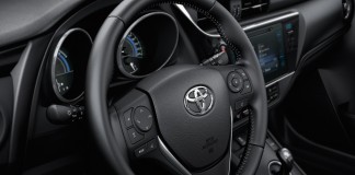 Toyota Auris HYBRID 2015