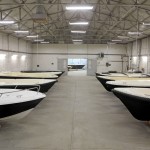 Zdjęcia z procesu projektowania i produkcji łodzi Admiral Boats