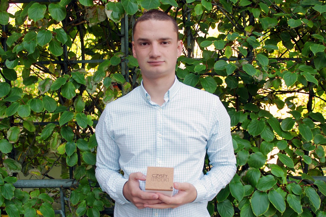 Wacław Mostowski prowadzący w AIP Kraków firmę „Czysty Stolik”