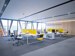 Ergonomiczne biuro – efektowne i efektywne