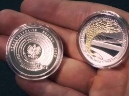 Symboliczna moneta na otwarcie multimedialnego Centrum Pieniądza NBP