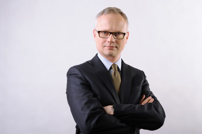 Nowe kontrakty i wyższe przychody Grupy Impel