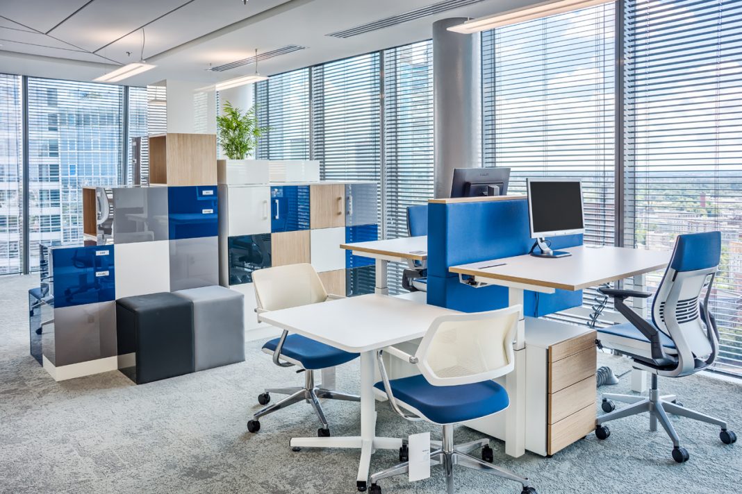 Biuro Deloitte w budynku Q22