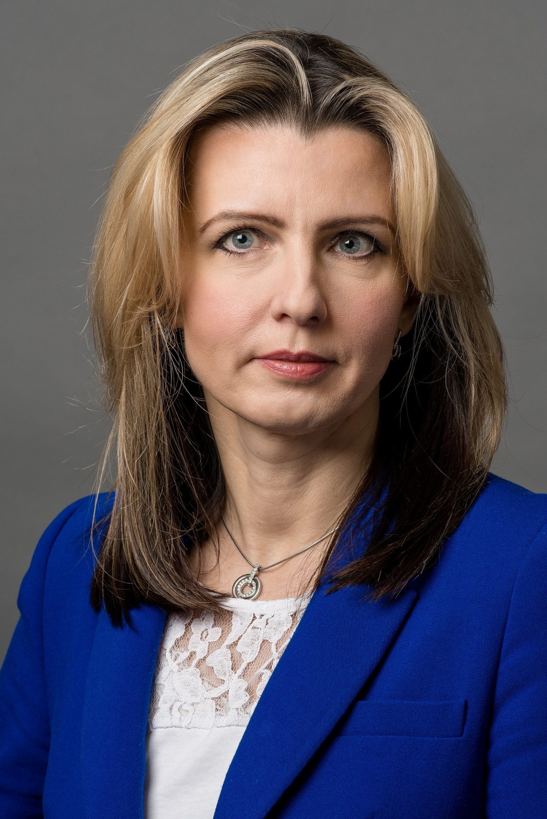 Iwona Żurawska, Intrum Justitia