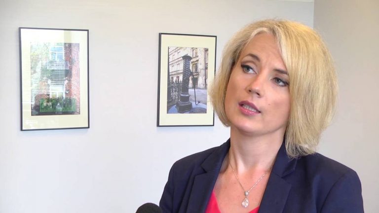 Jak bezpiecznie kupić lub sprzedać mieszkanie