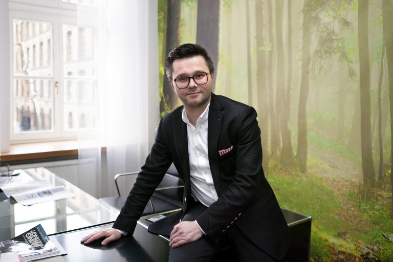 Lepiej kupić własne M, czy też postawić na bardziej elastyczny wynajem?