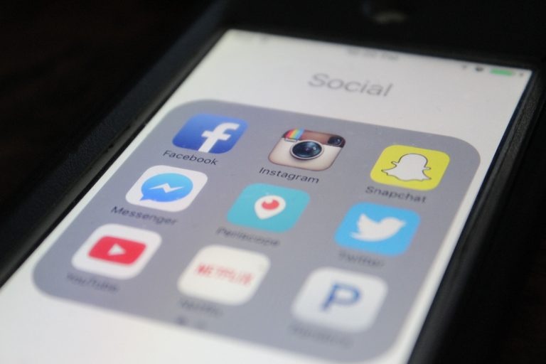 Młodzi Polacy przestają korzystać z Facebooka