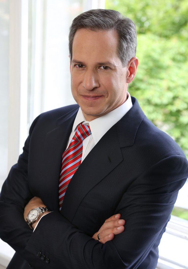 Evan Lazar ponownie wybrany Przewodniczącym Rady Dentons Europe