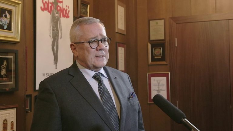 Arendarski: Napięcia polityczne zakłócają rozwój Polski