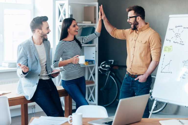 Work-life balance polskich matek i ojców. Komentują eksperci