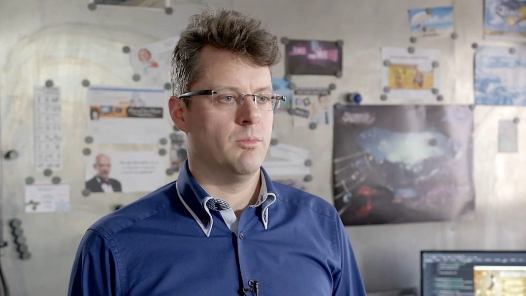 Tomasz Mularczyk – prezes MythicOwl