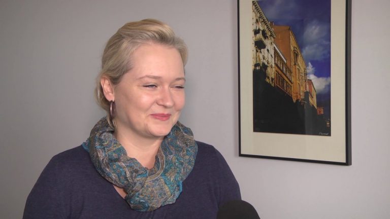 „Wyścig szczurów” na finiszu? Polacy są coraz szczęśliwsi