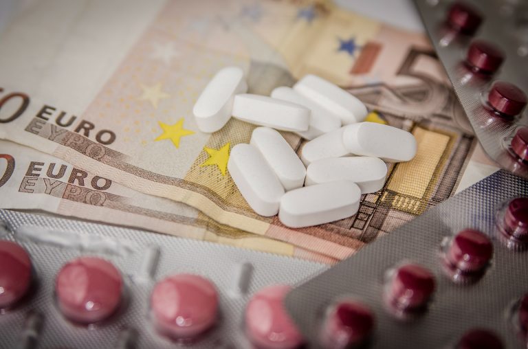 UE chce zwiększyć dostępność leków i wzmocnić sektor farmaceutyczny