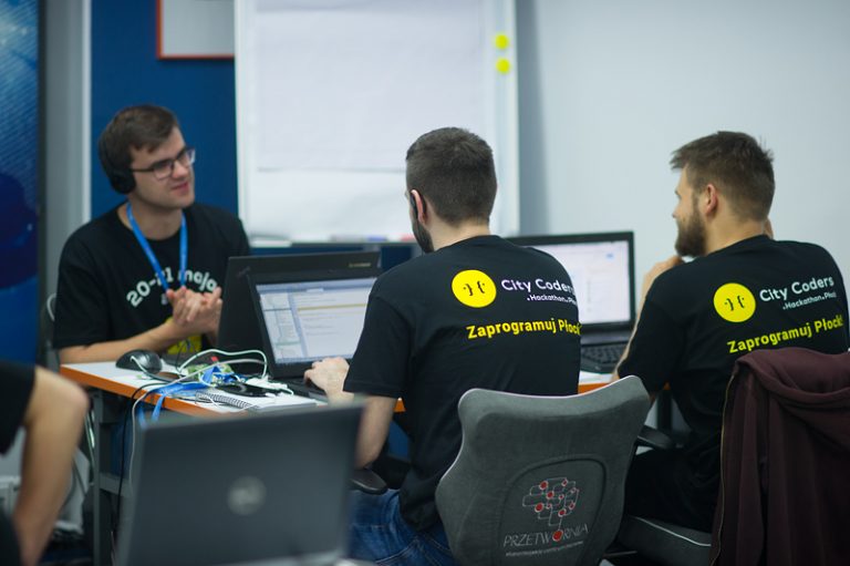 Młodzi pasjonaci technologii z pomysłami na rozwój Płocka