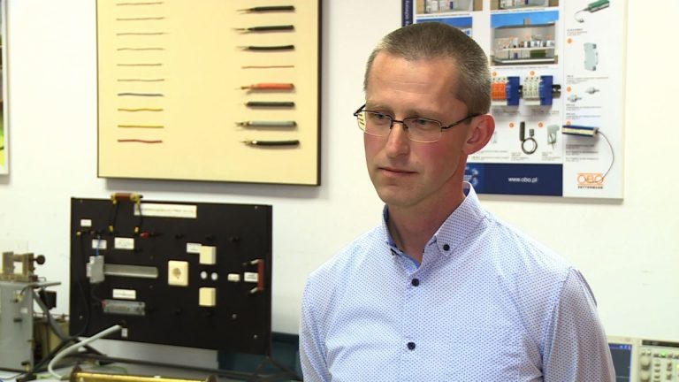 Politechnika Warszawska: Nowoczesne cyfrowe liczniki mogą o 600 proc. zawyżać zużycie energii elektrycznej. Obecnie nie istnieje rozwiązanie tego problemu