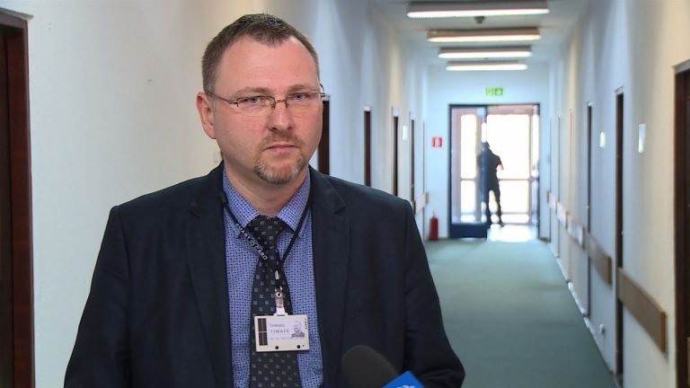 Polska firma stworzyła inteligentne identyfikatory. M.in. automatycznie rejestrują czas pracy, chronią pracodawcę przed oszustwami ale również sprawdzają, czy personel przestrzega zasad BHP