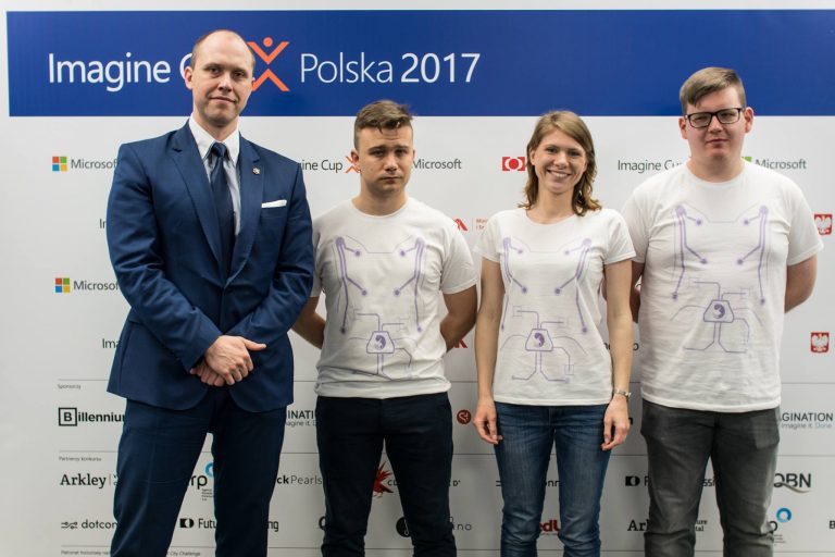 Polski startup stworzył inteligentne ubranko dla niemowląt – swoim pomysłem chce podbić Imagine Cup 2017