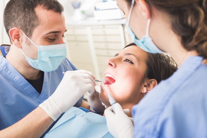 dentysta stomatolog