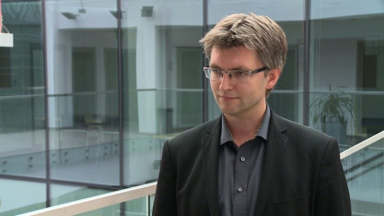 Do 2025 r. będziemy wytwarzać 163 zettabajty danych rocznie. W prezentacji danych pomogą technologie wirtualnej rzeczywistości i druku 3D
