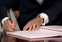dokumenty podpis umowa