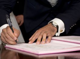 dokumenty podpis umowa
