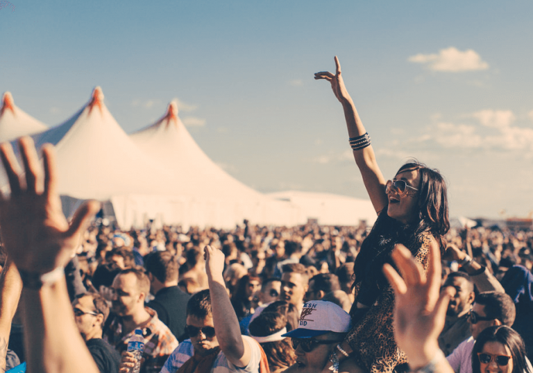 Letnie festiwale muzyczne według internautów – podsumowanie 2017 roku
