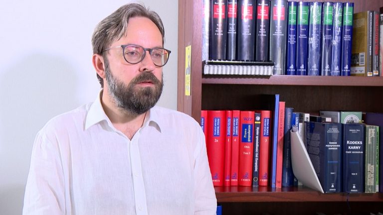 Firmy mogą, ale jednak nie naliczają dłużnikom dodatkowej kary za opóźnienia, bo im się to nie opłaca
