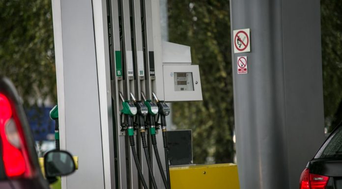 stacja benzynowa paliwo benzyna ropa