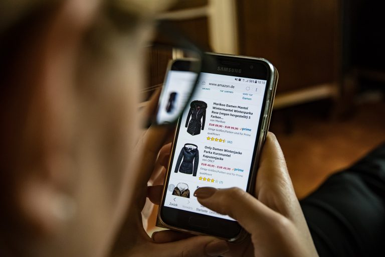 Szybsze i wygodniejsze zakupy w serwisie Amazon dzięki tokenizacji kart Mastercard