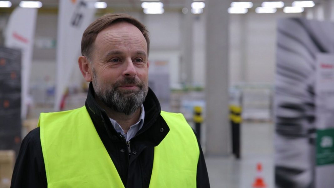 Bezpieczeństwo pracy kluczowe dla firm logistycznych. Uczą tego pracowników poprzez „taniec” na wózkach widłowych