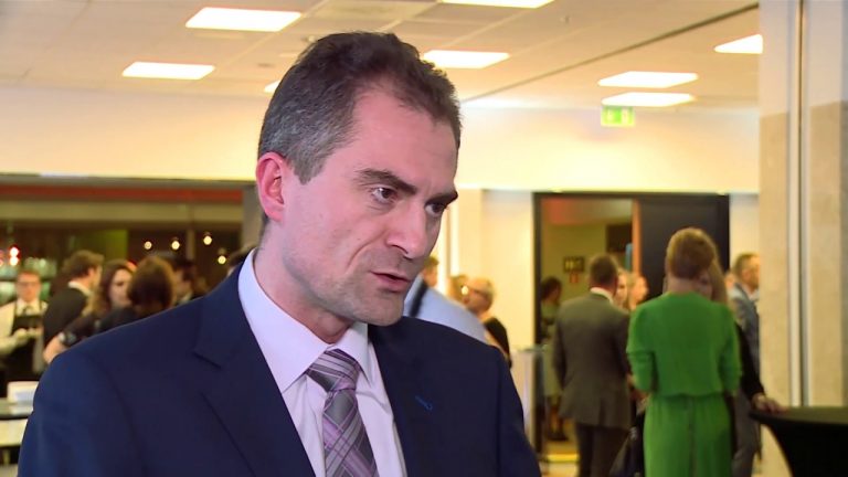 Konsumenci stają się coraz bardziej nieufni. Firmom trudniej unikać wizerunkowych kryzysów