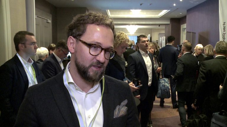 Influencerzy zamiast celebrytów. Blogerzy i youtuberzy coraz bardziej atrakcyjni dla marketingowców