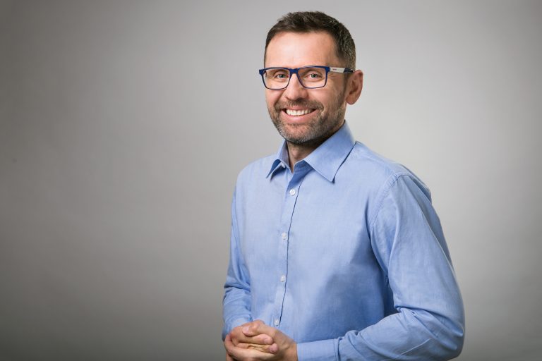 Badanie InnoEnergy: COVID nie zatrzyma zielonej transformacji energetycznej