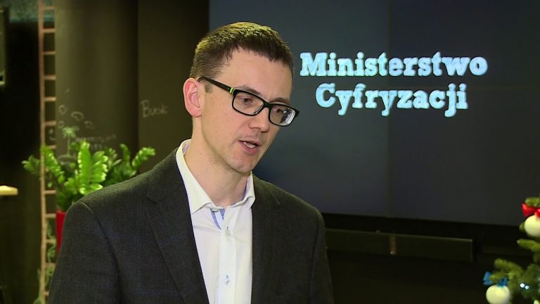 E-administracja wprowadza płatności online za dokumenty. Udostępniono także wniosek o meldunek i odpis aktu stanu cywilnego